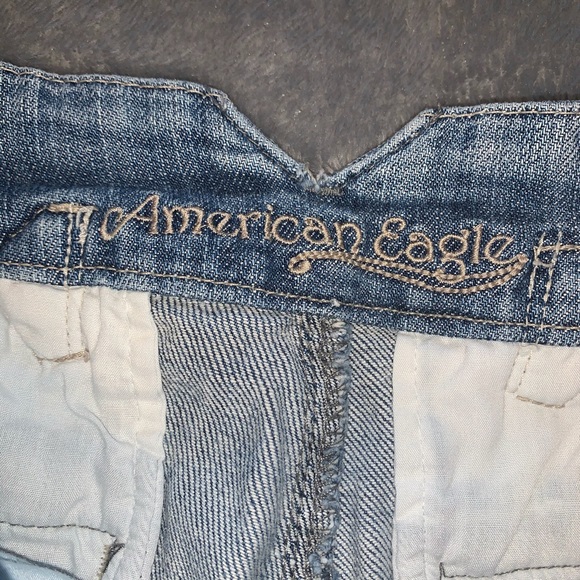 American Eagle Size 2 Denim Shorts - Picture 3 of 4
